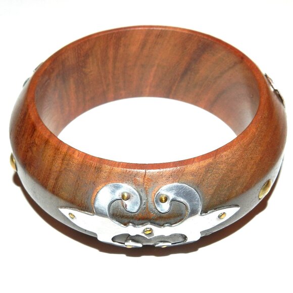 Fleur-De-Lis on Wood Bangle 31mm w Aluminum & Brass Focals 2.5" Inside BR491 - Picture 1 of 1